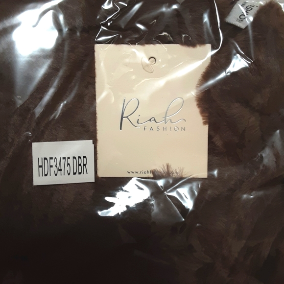 Faux Fur Infinity Scarf - Picture 3 of 3